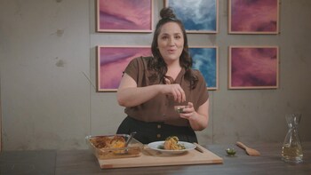 Loounie prépare une recette de courge Butternut farcie aux lupins.