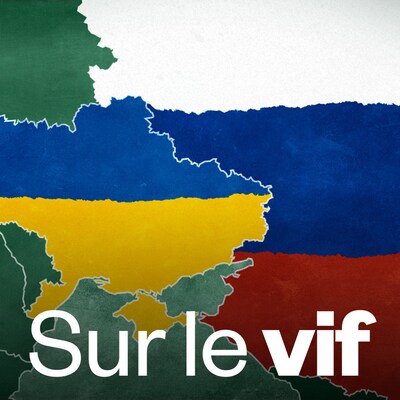 Illustration d'une carte de l'Ukraine et de la Russie dessinée à la craie sur un tableau.