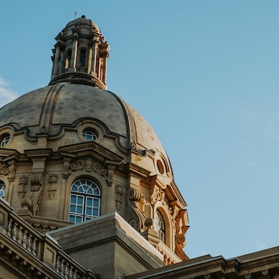 Vue extérieure de l'Assemblée législative de l'Alberta