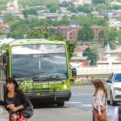 Un bus du Réseau de transport de la Capitale. 