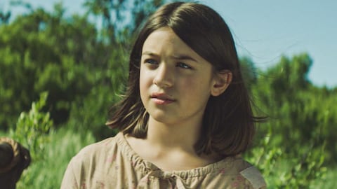 Léa-Kim Lafrance-Leroux interprète Gabrielle dans la série Le monde de Gabrielle Roy.
