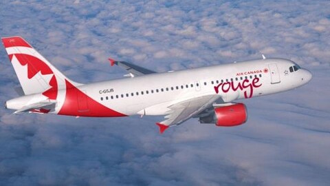 Un avion d'Air Canada Rouge Un avion d'Air Canada Rouge