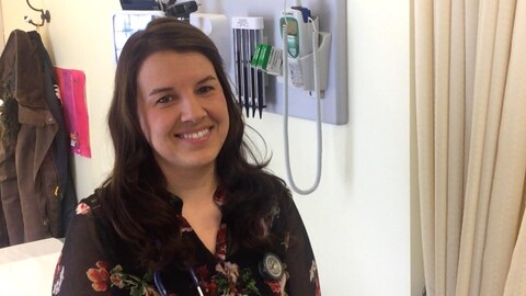 Amélie Marleau, infirmière praticienne spécialisée en soins de première ligne, à Saint-Joseph-du-Lac Amélie Marleau, infirmière praticienne spécialisée en soins de première ligne, à Saint-Joseph-du-Lac