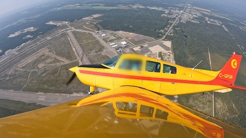 Vol au-dessus du Centre québécois de formation aéronautique.