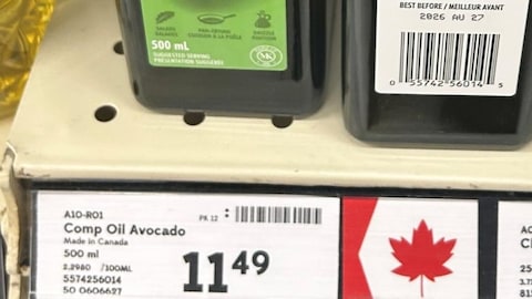 牛油果油产品的标签上写上加拿大产品。