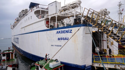 Un bateau au port de Tuzla, près d'Istanbul.