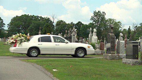 Cimetière Notre-Dame, à Gatineau. Cimetière Notre-Dame, à Gatineau.