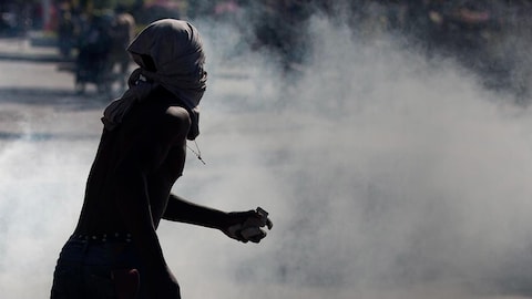 Des manifestations violentes se sont multipliées en Haïti, paralysant le pays.