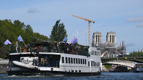 Des essais techniques ont été menés sur la Seine le 17 juillet en vue de la cérémonie d'ouverture des Jeux Olympiques de Paris
