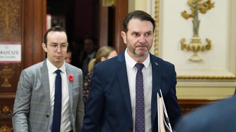 François Bonnardel arrivant au Salon bleu.