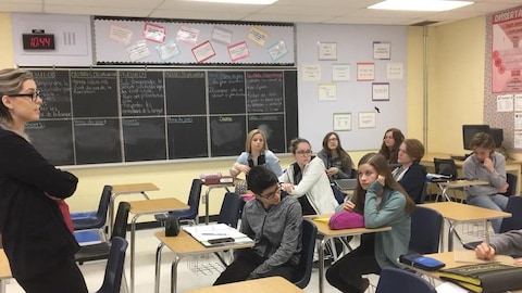 Des élèves dans une classe Des élèves dans une classe