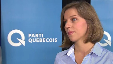 Elle est en entrevue à Radio-Canada