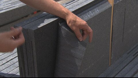 Les plaques de granit utilisées par l'entreprise nord-côtière Granijem Les plaques de granit utilisées par l'entreprise nord-côtière Granijem