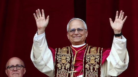 Le nouveau pape Robert Prevost.