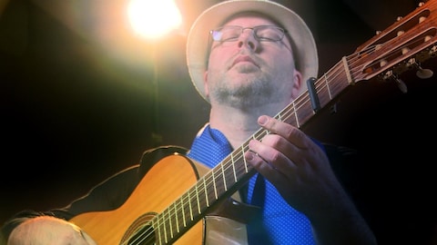 Le manitobain Philippe Meunier, guitariste de flamenco 