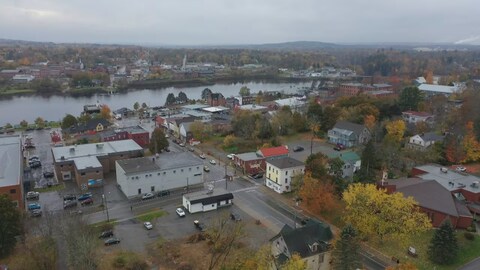 Ville vue de drone. 