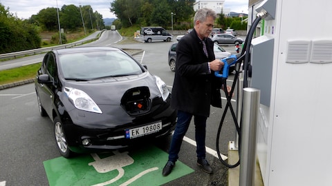 Borne de recharge pour voiture électrique.
