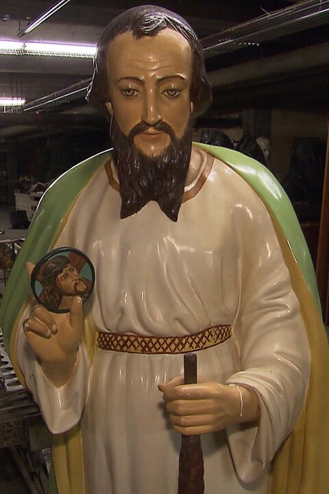 Une statue de Saint-Jude dans la réserve d'objets religieux du Diocèse de Montréal Une statue de Saint-Jude dans la réserve d'objets religieux du Diocèse de Montréal