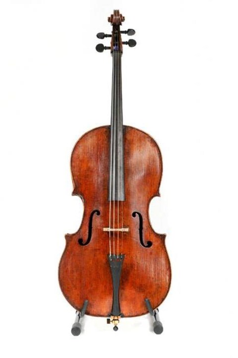 Une photo du violoncelle volé Une photo du violoncelle volé