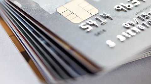 Des cartes de crédit.