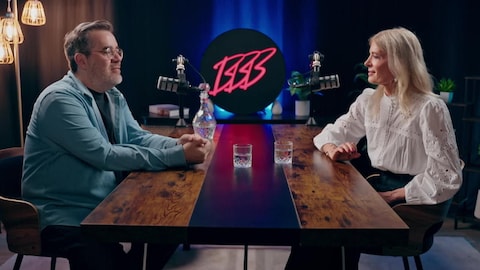 La production est encore jeune Jean-Sébastien Girard en entrevue avec Anne-Marie Cadieux dans le studio du Balado de Bonsoir bonsoir.