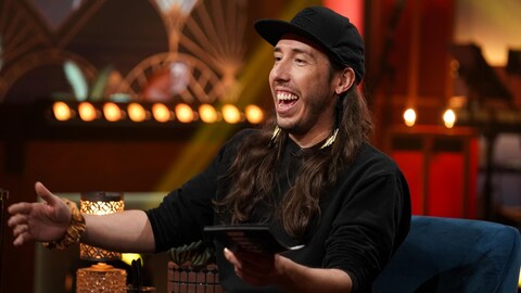 Xavier Watso livre sa chronique sur le plateau de Bonsoir bonsoir.