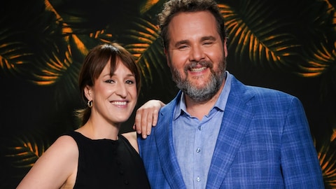 Anne-Élisabeth Bossé et Antoine Bertrand posent.
