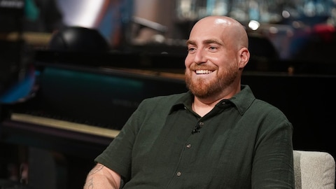 Phil Roy sur le plateau de Bonsoir bonsoir!.