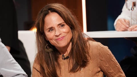 La production est encore jeune / Karine Dufour Suzanne Clément à est assise sur le plateau de Bonsoir bonsoir.