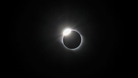 Photo d'une éclipse solaire.