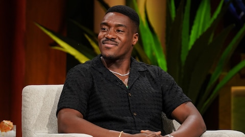 Patrick Emmanuel Abellard sur le plateau de Bonsoir bonsoir!