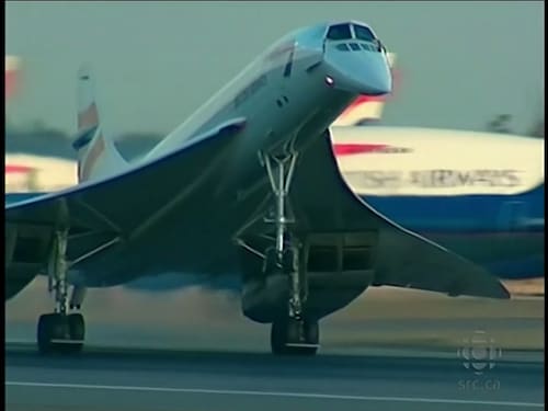 Le Concorde atterrit à l'aéroport de Heathrow, à Londres.