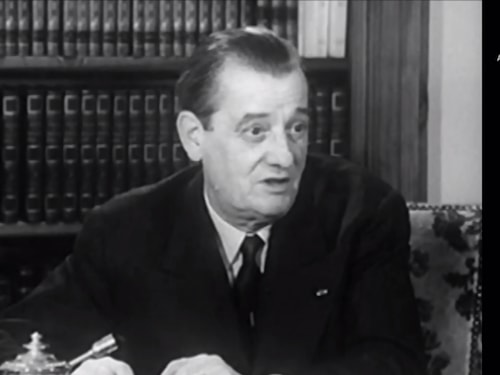 Marcel Pagnol en 1961 lors d'une entrevue avec la journaliste Judith Jasmin. 