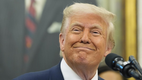  Le président Donald Trump s'exprime lors d'un événement annonçant que la draft 2027 de la NFL se tiendra sur le National Mall, dans le bureau ovale de la Maison-Blanche, lundi 5 mai 2025, à Washington. 