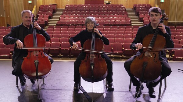 De gauche à droite: Iain, Sylvia et Jérémi Martin font tous partie de l'Orchestre symphonique de Timmins.