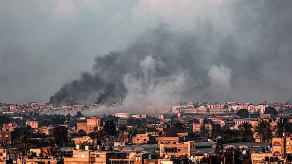 Bombardement israélien sur Khan Younès.