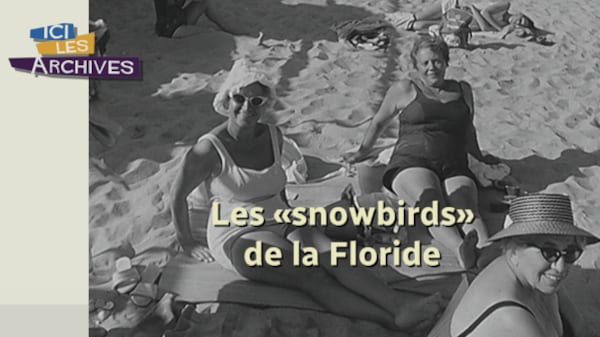 Femmes sur la plage et infographie ICI LES ARCHIVES.