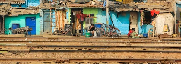 Habitations d'un bidonville à New Delhi