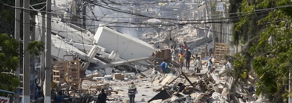 Une rue de Port-au-Prince dévastée par le violent tremblement de terre du 12 janvier 2010