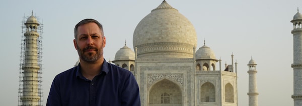 Philippe Leblanc devant le Taj Mahal.