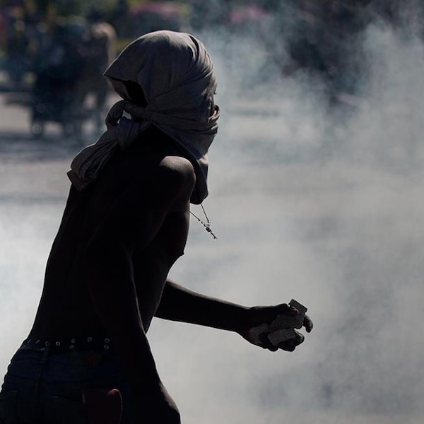 Des manifestations violentes se sont multipliées en Haïti, paralysant le pays.