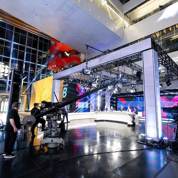 La soirée électorale a été enregistrée dans l'atrium de la Nouvelle Maison de Radio-Canada.