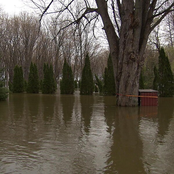 Inondations à Saint-André-d'Argenteuil, dans les Laurentides