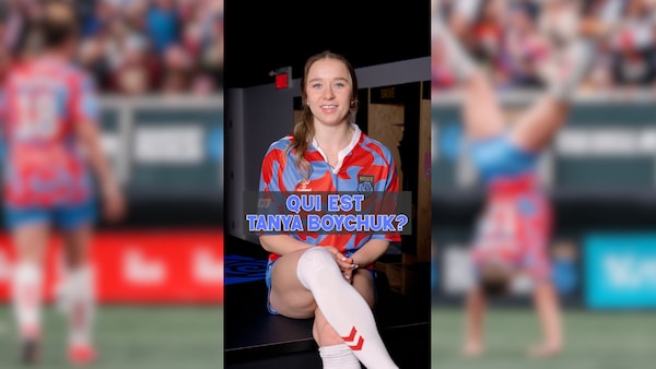 Tanya Boychuk tout sourire devant la caméra.