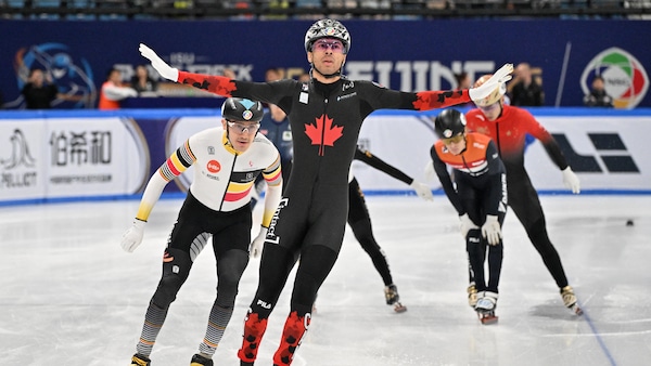 William Dandjinou célèbre sa victoire.