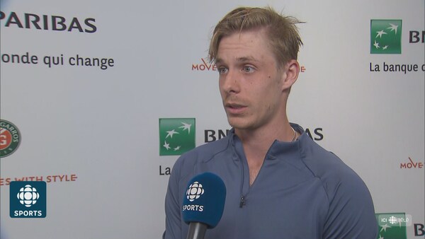 Denis Shapovalov répond aux questions d'Alexandre Gascon.
