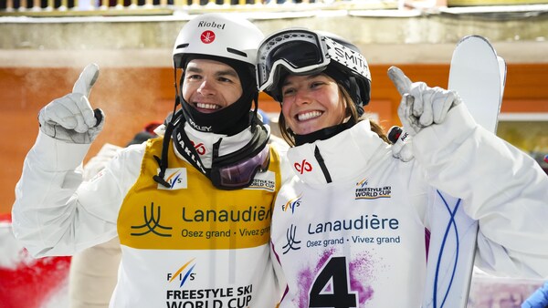 Maïa Schwinghammer et Mikaël Kingsbury.