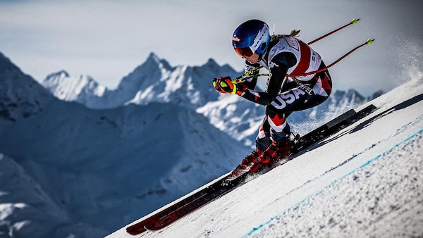 La skieuse américaine Mikaela Shiffrin en action.