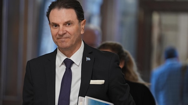 François Bonnardel marche.