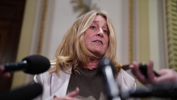 Karine Boivin-Roy répond aux questions des journalistes.